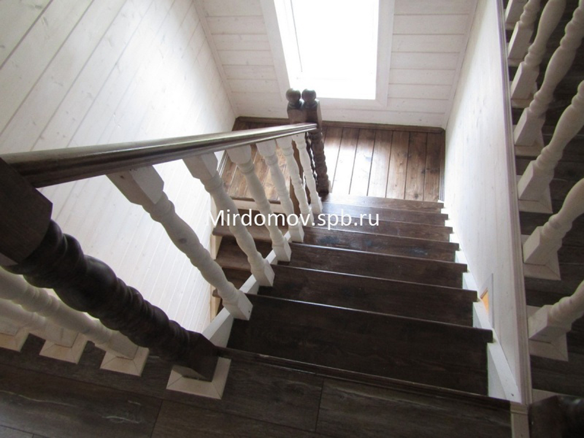 Как правильно выбрать межэтажную лестницу в каркасном доме?